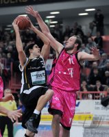 1. Basketball Bundesliga  01/11  Walter Tigers Tuebingen  - Telekom Baskets Bonn