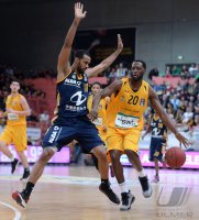 Basketball 1. Bundesliga 14/15 Hauptrunde: Walter Tigers Tuebingen - Alba Berlin