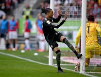 Fussball 1. Bundesliga  Saison  2025/2026  28. Spieltag SC Freiburg - FC Bayern Muenchen