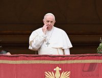 Rom; Papst Franziskus I. spricht den Urbi Et Orbi Segen