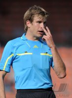 Fussball Regionalliga Sued 2011/2012:  Schiedsrichter Dominik Bartsch
