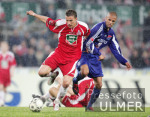 Fussball 2. Bundesliga: Koeln - Unterhaching, Zweikampf