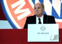 Fussball 1. Bundesliga : Praesident Uli Hoeness (FC Bayern Muenchen)