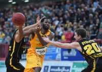 Basketball 1. Bundesliga 14/15 Hauptrunde:  Walter Tigers Tuebingen - MHP RIESEN Ludwigsburg