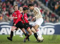 Fussball 1. Bundesliga: Hannover - Bayern, Zweikampf