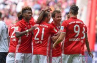 Fussball 1. Bundesliga Saison 15/16: FC Bayern Muenchen - Hannover 96