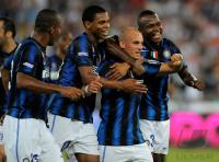 FUSSBALL SERIE A: JUBEL Obiorah Nwankwo, Wesley Sneijder, Victor Obinna (v. li., Inter Mailand)