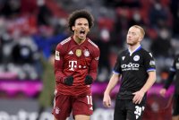 Fussball 1. Bundesliga Saison 21/22: FC Bayern Muenchen - Arminia Bielefeld
