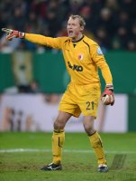 FUSSBALL DFB POKAL  Saison 2012/2013: Torwart Alexander Manninger (FC Augsburg)