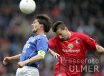 Fussball 1. Bundesliga: Bochum - Freiburg, Zweikampf
