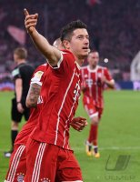 Fussball 1. Bundesliga Saison 17/18: FC Bayern Muenchen - VfL Wolfsburg
