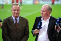 Fussball CHL  Saison 2011/2012: Vorstandsvorsitzender Karl Heinz Rummenigge, Praesident Uli Hoeness (v. li., FC Bayern Muenchen)