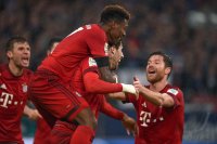 Fussball 1. Bundesliga Saison 15/16: FC Schalke 04 - FC Bayern Muenchen