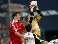 Fussball 1. BL Bayern-Leverkusen; Zweikampf