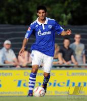 FUSSBALL, 1. BUNDESLIGA, SAISON 2010/2010: Schalke: ZAMBRANO Einzelaktion