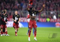 Fussball 1. Bundesliga Saison 21/22: JUBEL FC Bayern Muenchen feiert die 32. Meisterschaft