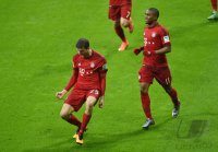 Fussball 1. Bundesliga Saison 15/16: JUBEL FC Bayern Muenchen