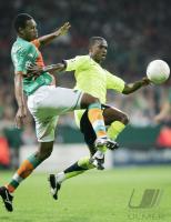 Fussball Champions League: Bremen - Barcelona, Zweikampf