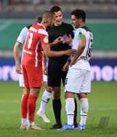 Fussball DFB Pokal 1. Runde 21/22: 1. FC Kaiserslautern - Borussia Moenchengladbach