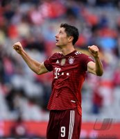 Fussball 1. Bundesliga Saison 21/22: FC Bayern Muenchen -  Hertha BSC Berlin