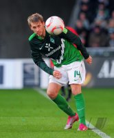Fussball: 1. Bundesliga Saison 2010/2011: Bremen, HUNT am Ball