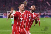 Fussball 1. Bundesliga Saison 17/18: FC Bayern Muenchen - VfL Wolfsburg