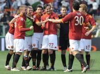 FUSSBALL SERIE A: Daniele De Rossi, Simone Perrotta, Marco Cassetti, Luca Toni (v. li., AS Rom)