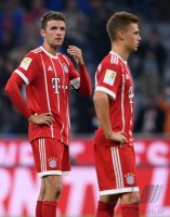 Fussball 1. Bundesliga Saison 17/18: FC Bayern Muenchen - VfL Wolfsburg