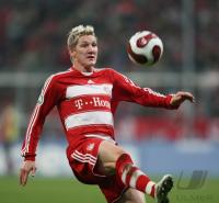 Fussball  FC Bayern Muenchen  Klose am Ball