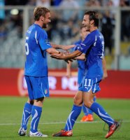 Fussball International EM 2012-Qualifikation: Daniele DE ROSSI, Alberto GILARDINO (v.li., Italien)