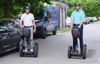 Oberbuergermeister Boris Palmer (Die Gruenen) testet ein Segway der Firma BLUEmobility