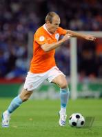 FUSSBALL EURO 2008: Niederlande, ROBBEN am Ball