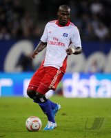 Fussball: 1. Bundesliga Saison 2010/2011: Hamburg, DEMEL am Ball