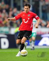 FUSSBALL 1. BUNDESLIGA: Hannover, HUSZTI Einzelaktion
