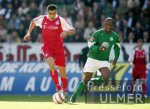 Fussball 1. Bundesliga: Wolfsburg - Bayern, Zweikampf