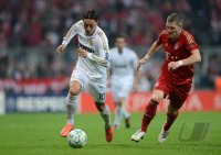 FUSSBALL INTERNATIONAL  CHL HALBFFINALE 11/12:  FC Bayern Muenchen - Real Madrid
