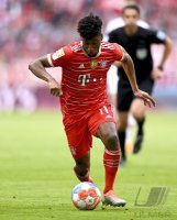 Fussball 1. Bundesliga Saison 21/22: FC Bayern Muenchen - VfB Stuttgart