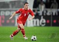 Fussball WM-Qualifikation: Wales, KOUMAS Einzelaktion
