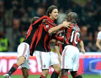 FUSSBALL SERIE A:  (v.li.) AC Mailand JUBEL mit Zlatan Ibrahimovic, Clarence Seedorf