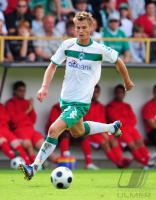 FUSSBALL, DFB POKAL: Werder Bremen, ROSENBERG Einzelaktion