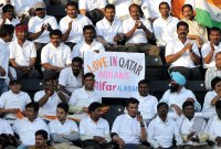 Fussball AFC Asian Cup 2011:  Indien Fan mit einem Banner, LOVE IN QATAR