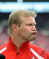 Fussball 1. Bundesliga :  Trainer Frank Schaefer (1. FC Koeln)