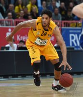 Basketball 1. Bundesliga 14/15 Hauptrunde:  Walter Tigers Tuebingen - FRAPORT SKYLINERS