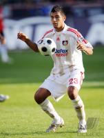 Fussball 1. Bundesliga: Leverkusen, VIDAL Einzelaktion am Ball