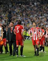 Fussball Champions League Finale: Trainer Louis van Gaal, Daniel van Buyten, Thomas Mueller (v. li., FCB)
