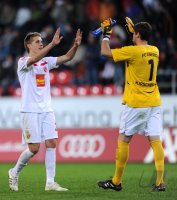2. Fussball Bundesliga: JUBEL Nils Petersen, Thorsten Kirschbaum (v. li., FC Energie Cottbus)