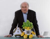 Fussball International  WM 2010  Maskottchen Zakumi und  Spielball Jabulani