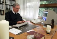 Bischof Dr. Gebhard Fuerst Bischof Dr. Gebhard FuerstBischof Dr. Gebhard FuerstBischof Dr. Gebhard Fuerst