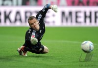 Fussball 1. Bundesliga, Saison 2011/2012:  Torwart Bernd Leno (Bayer 04 Leverkusen)