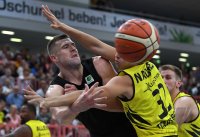 Barmer 2. Basketball Bundesliga  18/19: Tigers Tuebingen - Nuernberg Falcons BC